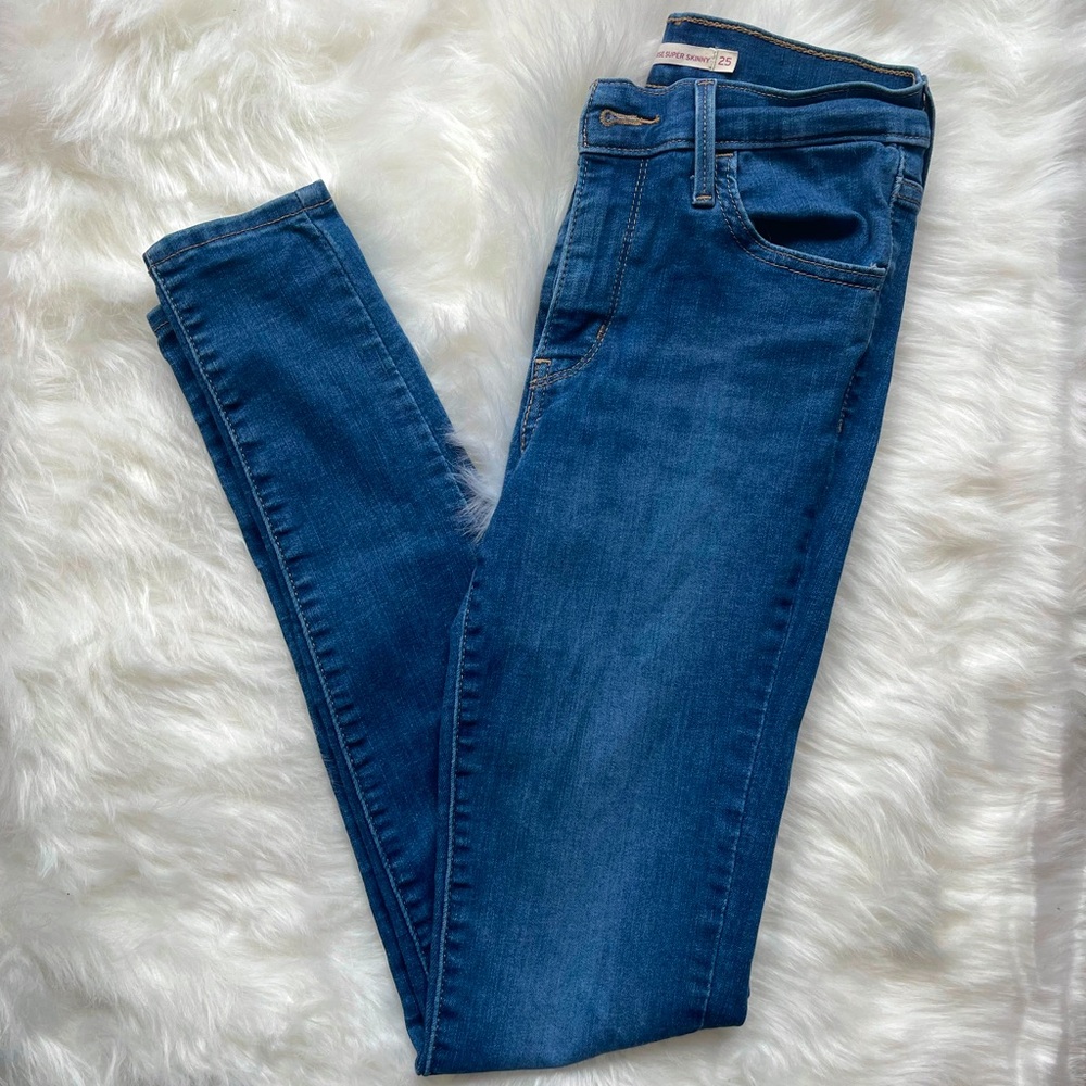 Levi’s 720 High Rise Jeans